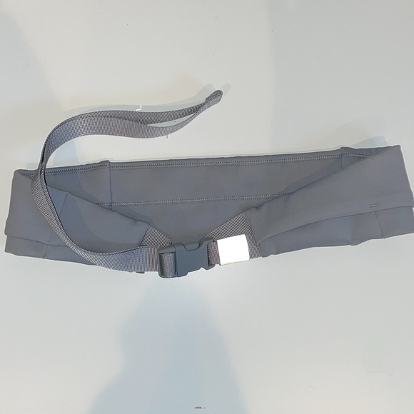 Lululemon Fast and Free Running Belt - Picture 4 of 6